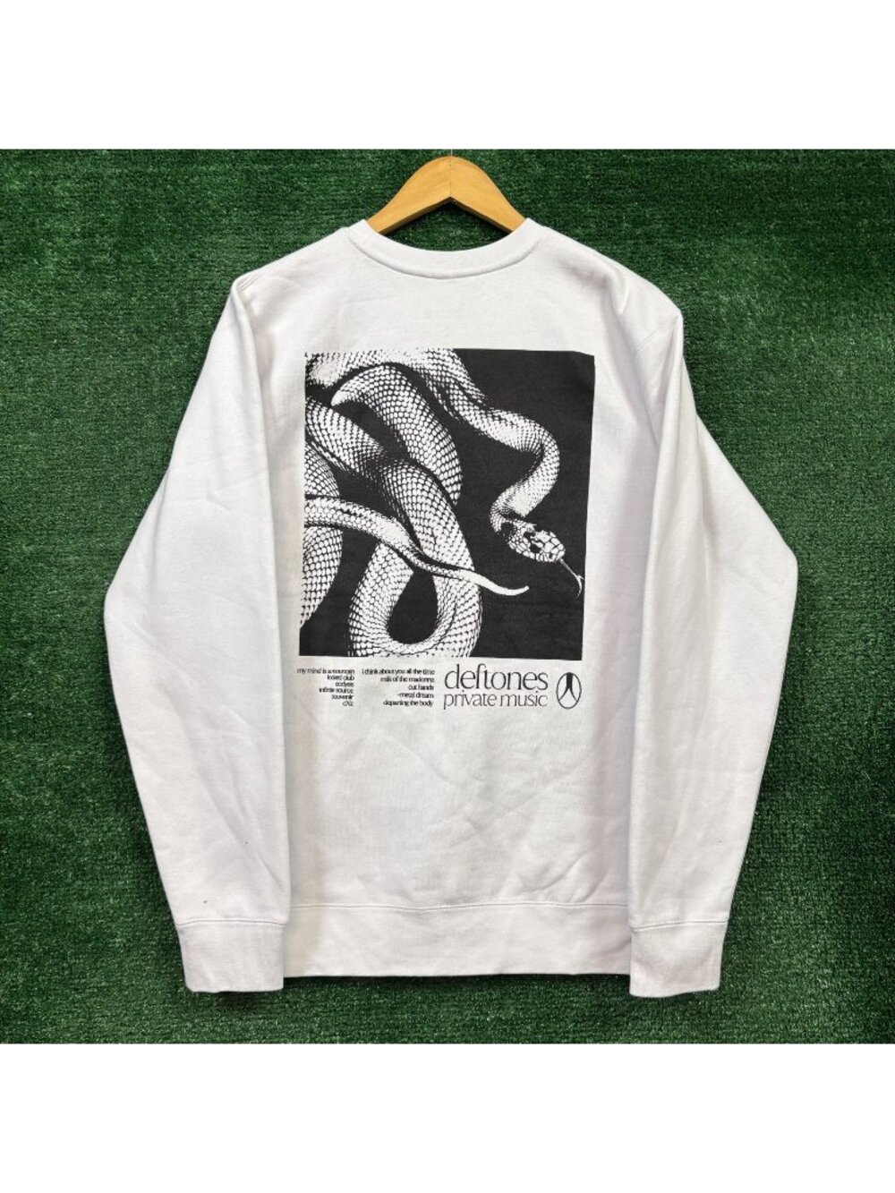 Deftones Private Music Nu Metal Band Crewneck Sweater Size Small